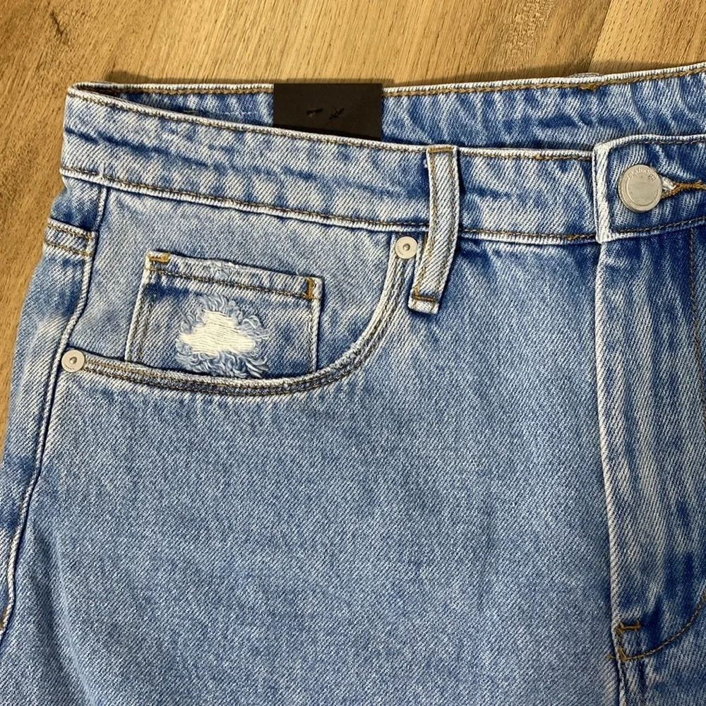 Blank NYC The Barrow Vintage High Rise Light Blue Denim Shorts raw hem size 31